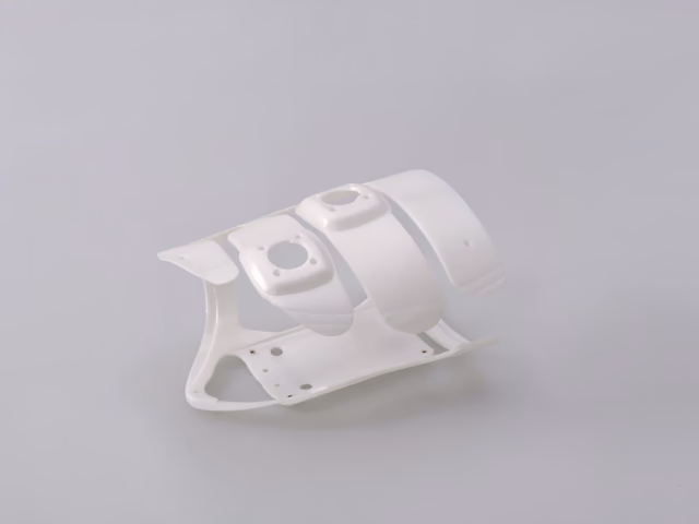 Carcasa de plástico blanco moldeada para un equipo